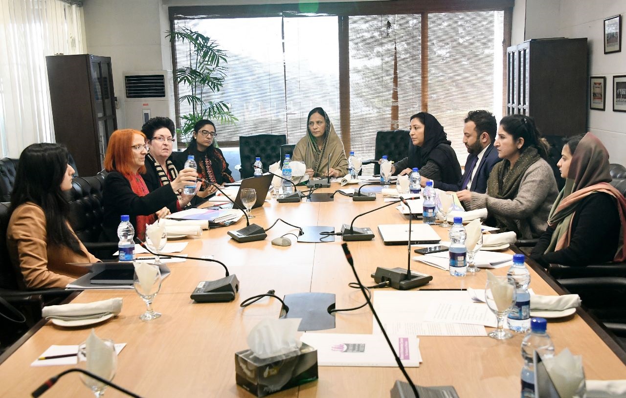Read more about the article <strong>Debriefing Meeting on Gender Responsive Budgeting in Pakistan</strong>